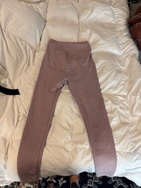 High-Waist Maternity Leggings in Mauve Pink